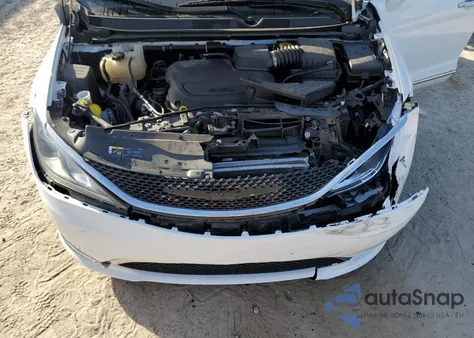 2020 Chrysler Pacifica Touring L z USA, uszkodzony, nr VIN 2C4RC1BG9LR287265